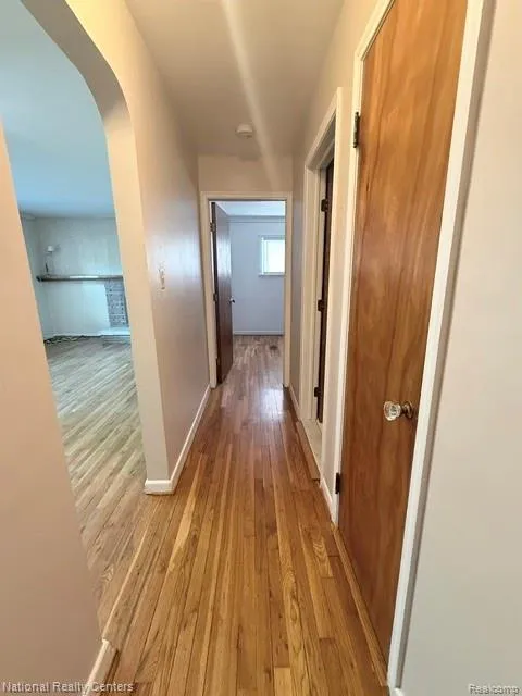 2639 Woodbine Drive Waterford Charter Township, MI 48328