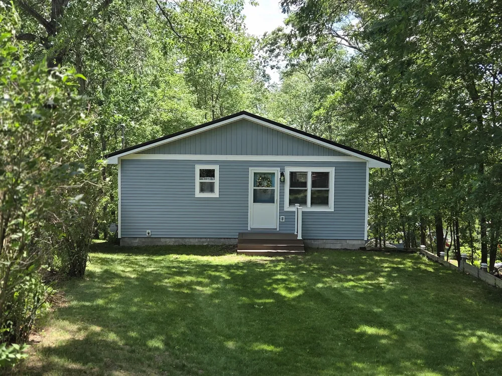 9638 W School Section Lake Drive Morton Township, MI 49332