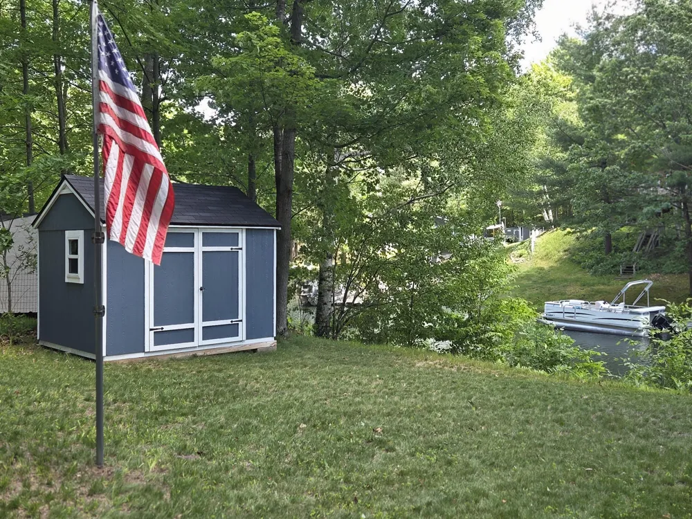 9638 W School Section Lake Drive Morton Township, MI 49332
