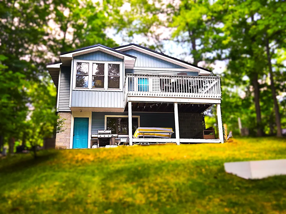 9638 W School Section Lake Drive Morton Township, MI 49332
