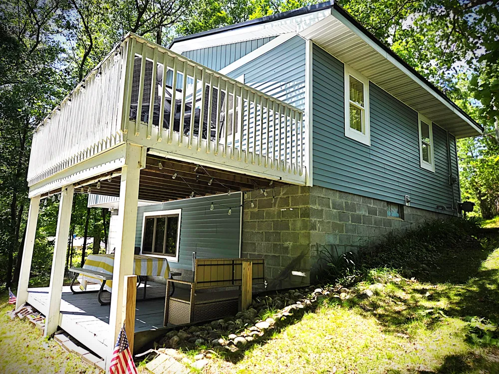 9638 W School Section Lake Drive Morton Township, MI 49332
