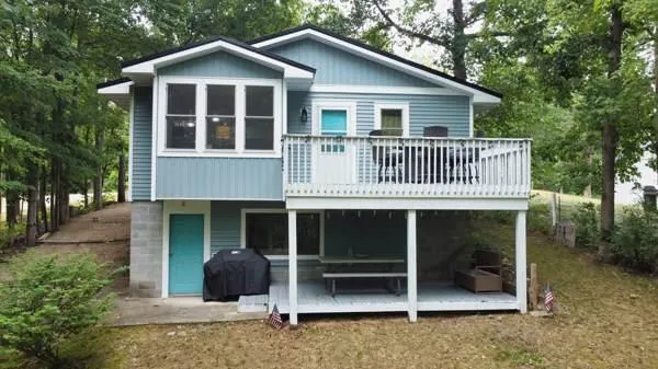 9638 W School Section Lake Drive Morton Township, MI 49332
