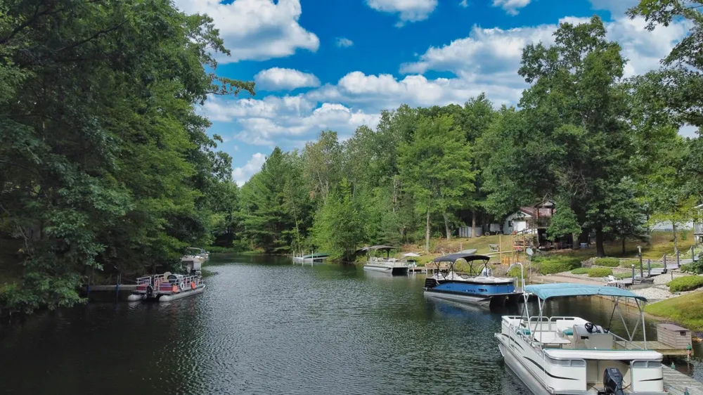 9638 W School Section Lake Drive Morton Township, MI 49332