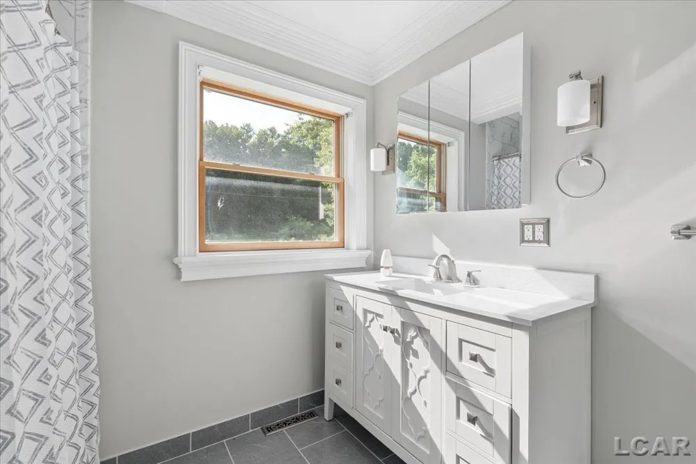 9315 Kingsley Drive Cambridge Township, MI 49265