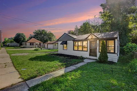 2484 Lincoln Street