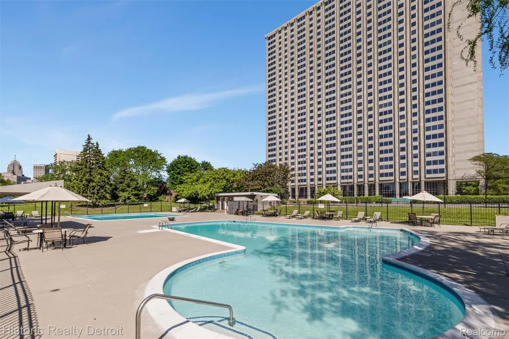 1300 E Lafayette Street E #307 Detroit City, MI 48207