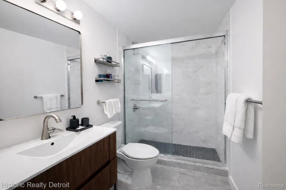 1300 E Lafayette Street E #307 Detroit City, MI 48207