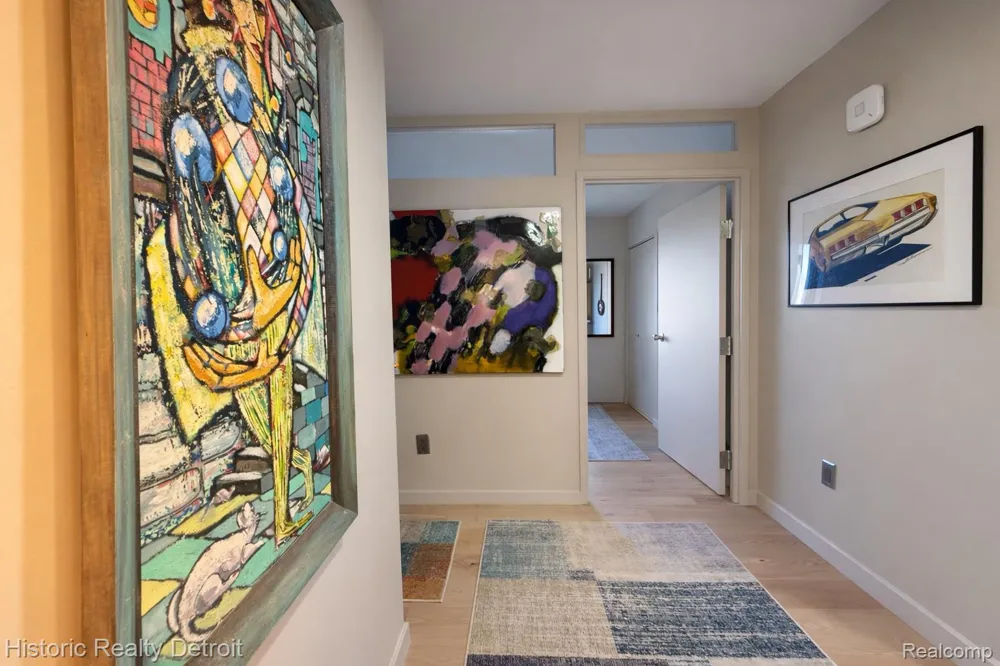 1300 E Lafayette Street E #307 Detroit City, MI 48207