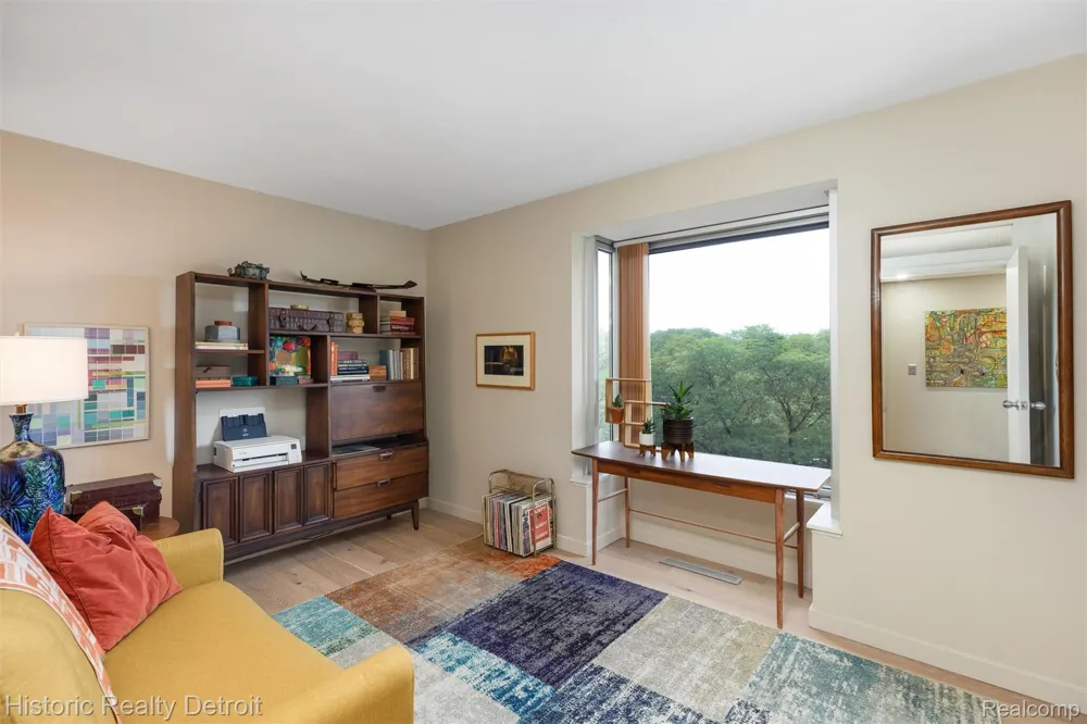 1300 E Lafayette Street E #307 Detroit City, MI 48207