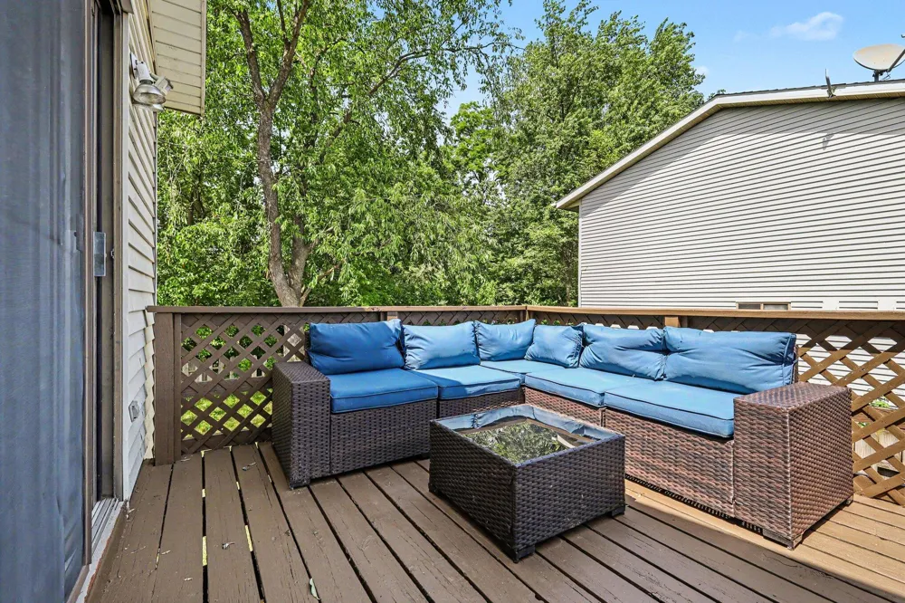 423 Pine Place Street SE Kentwood City, MI 49548