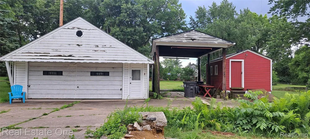 23765 Mary Street Taylor City, MI 48180