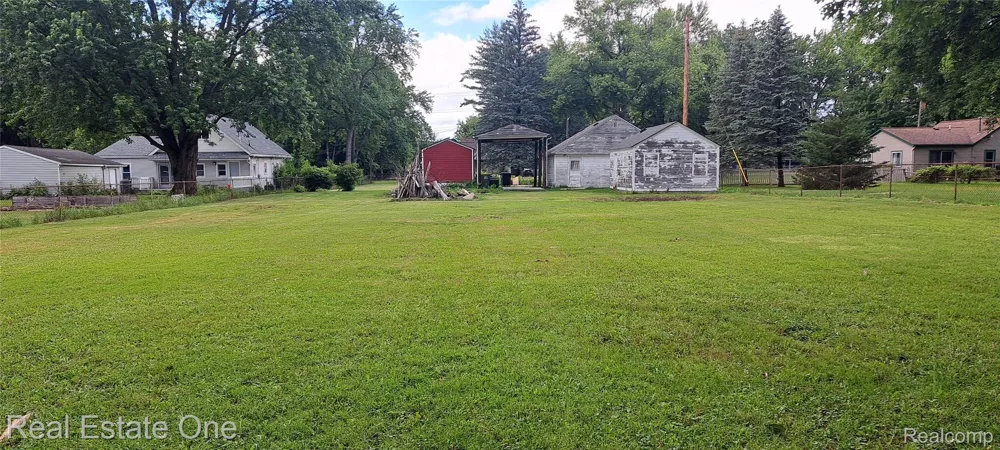 23765 Mary Street Taylor City, MI 48180