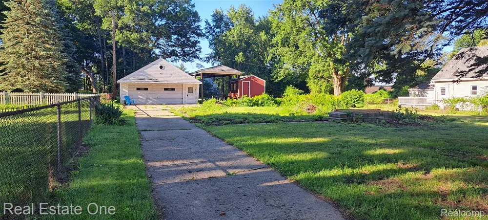 23765 Mary Street Taylor City, MI 48180