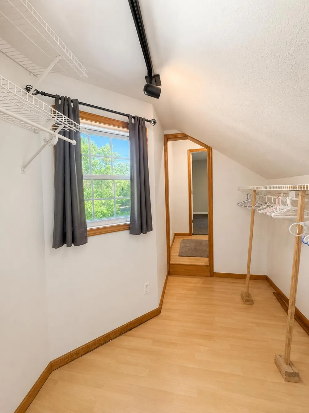 9050 Almena Drive Oshtemo Charter Township, MI 49009