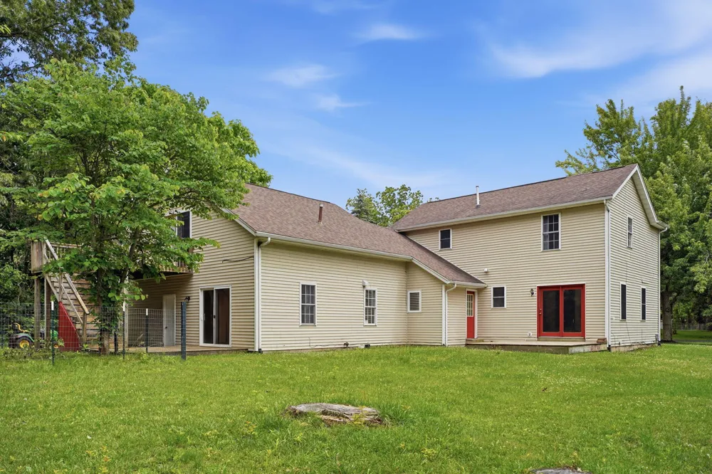 9050 Almena Drive Oshtemo Charter Township, MI 49009