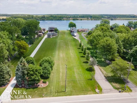 4147 River Road Road