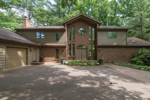 7129 Lakeridge Place