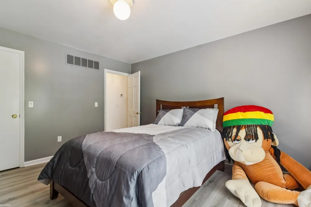 3701 Green Lake Road West Bloomfield Charter Township, MI 48324