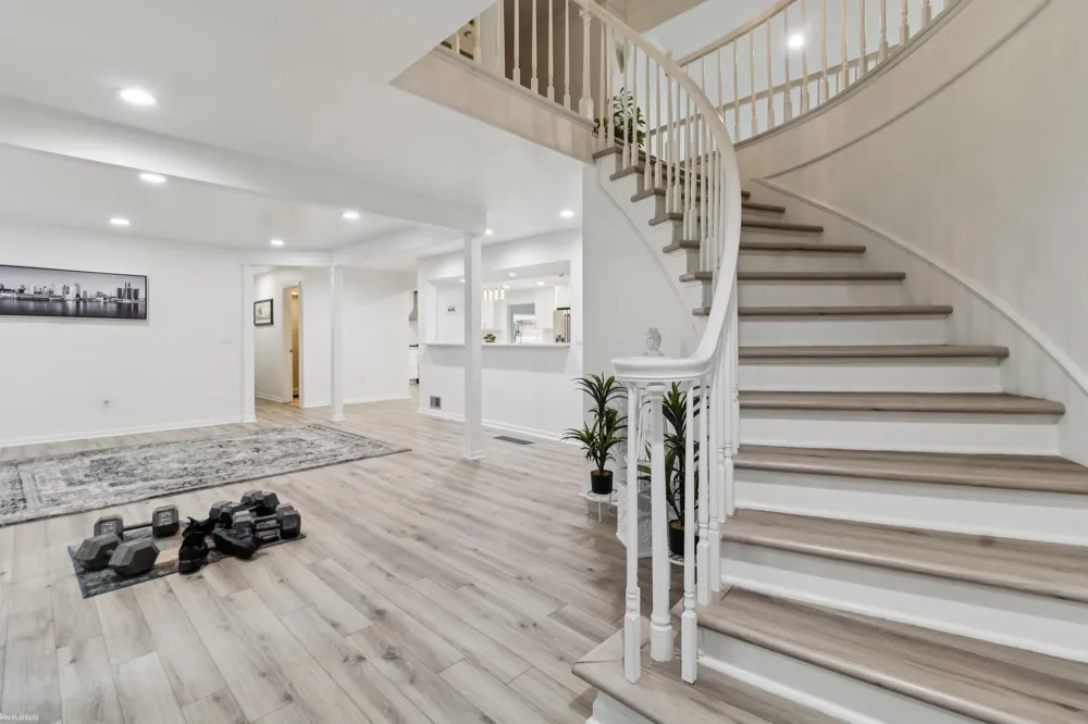 3701 Green Lake Road West Bloomfield Charter Township, MI 48324