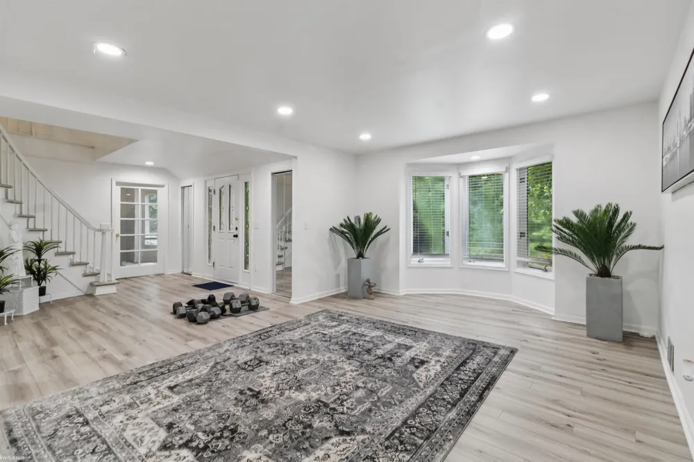 3701 Green Lake Road West Bloomfield Charter Township, MI 48324