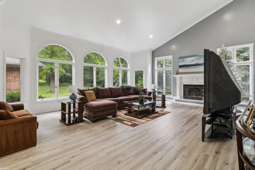 3701 Green Lake Road West Bloomfield Charter Township, MI 48324