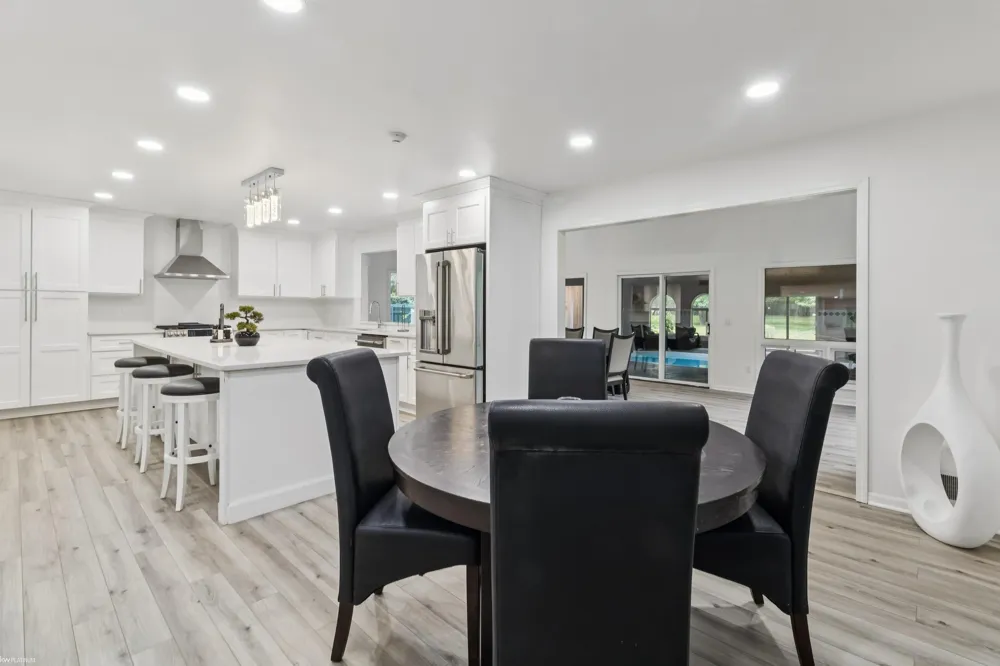 3701 Green Lake Road West Bloomfield Charter Township, MI 48324