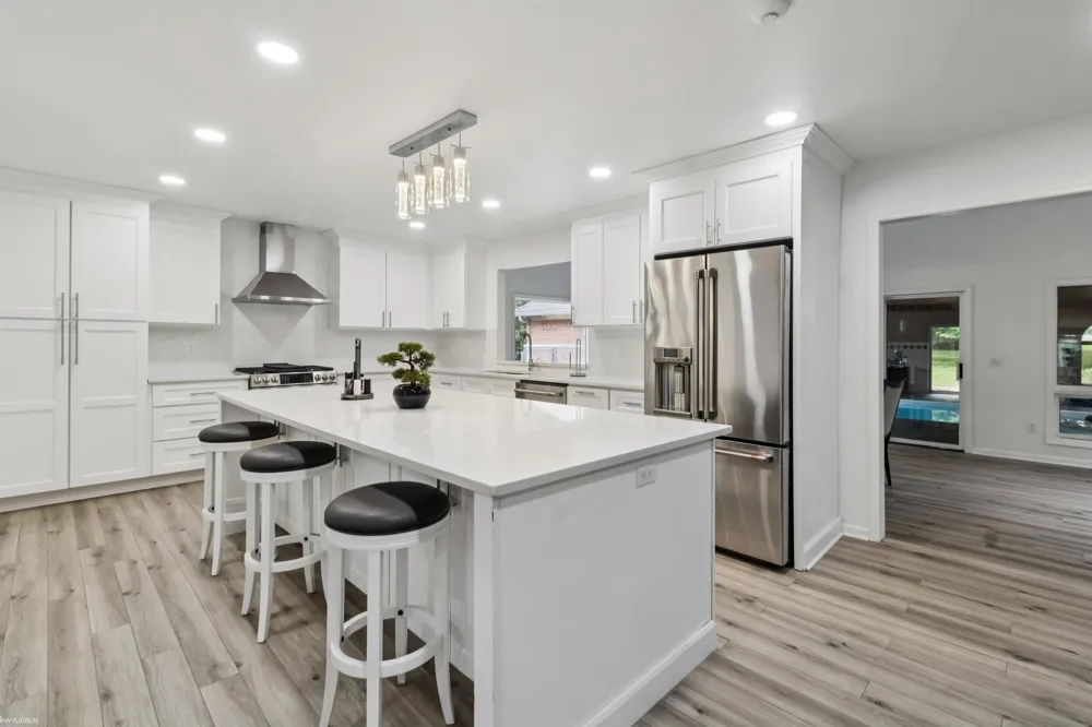 3701 Green Lake Road West Bloomfield Charter Township, MI 48324