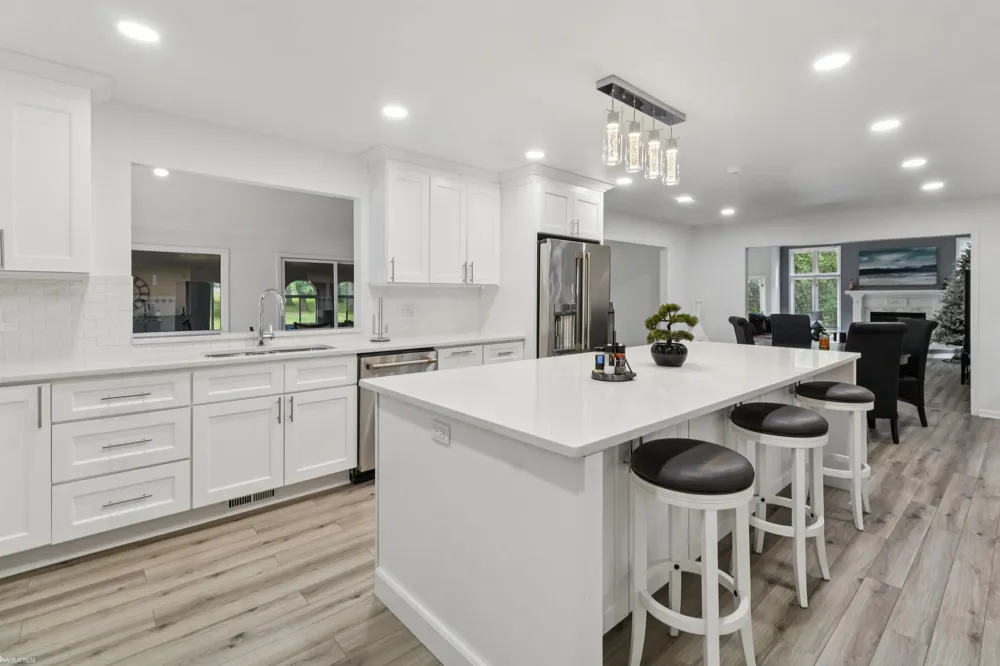 3701 Green Lake Road West Bloomfield Charter Township, MI 48324