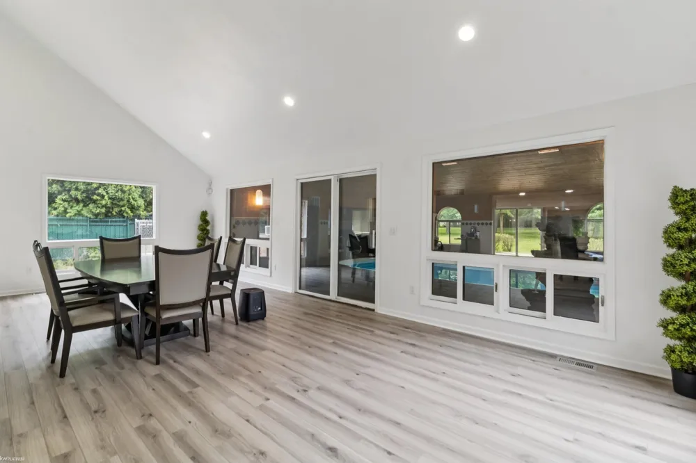 3701 Green Lake Road West Bloomfield Charter Township, MI 48324