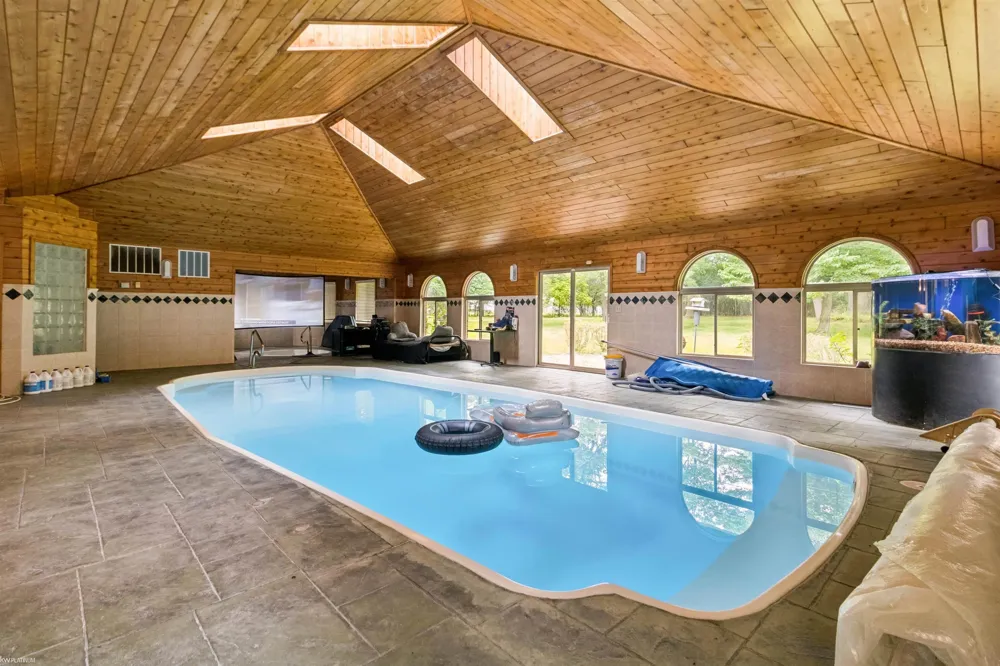 3701 Green Lake Road West Bloomfield Charter Township, MI 48324