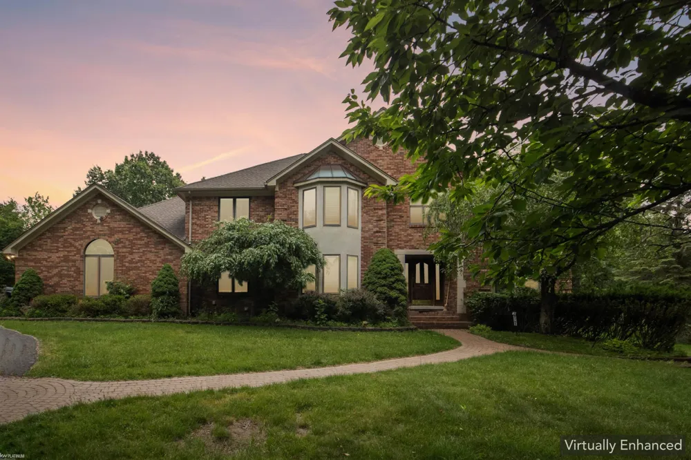 3701 Green Lake Road West Bloomfield Charter Township, MI 48324