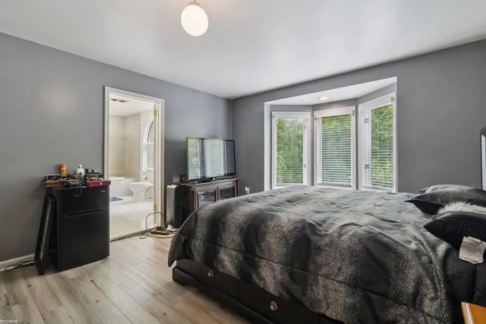 3701 Green Lake Road West Bloomfield Charter Township, MI 48324