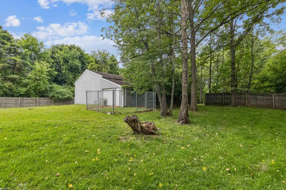 3701 Green Lake Road West Bloomfield Charter Township, MI 48324