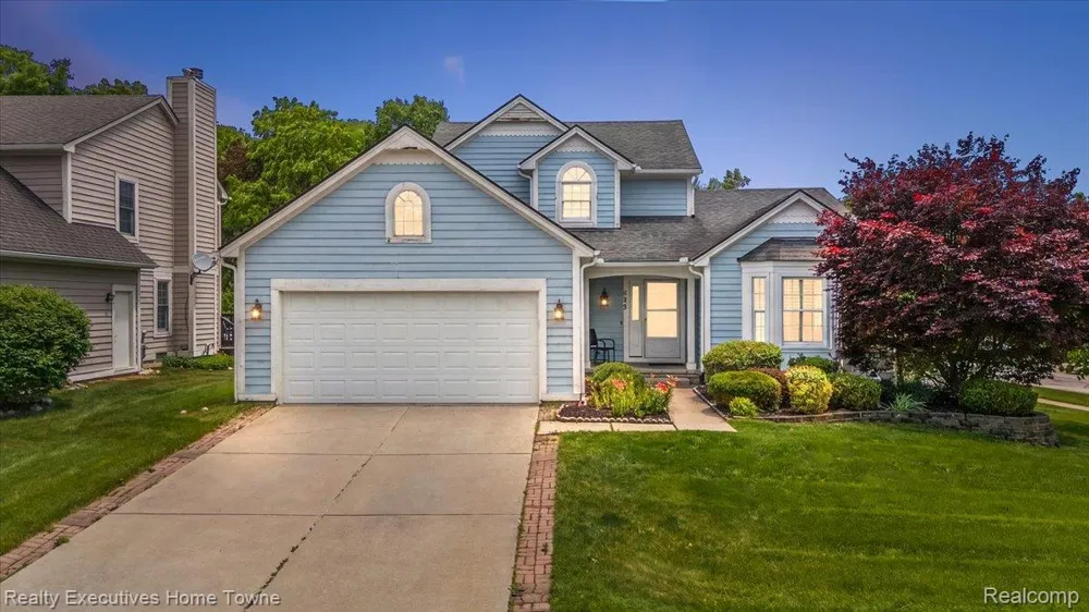 899 Hathaway Dr Drive Auburn Hills City, MI 48326