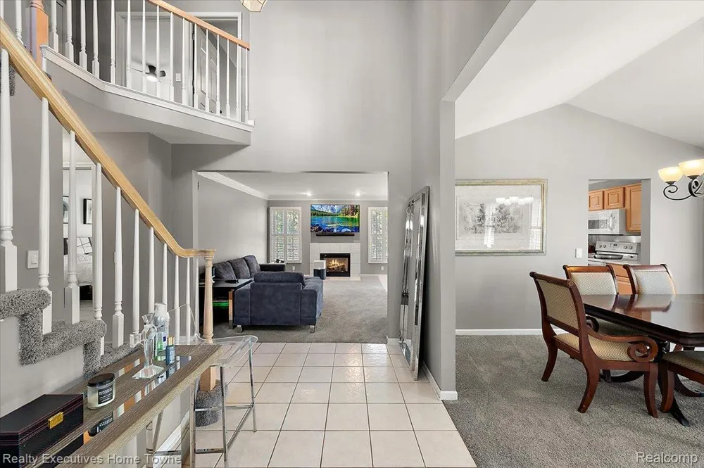 899 Hathaway Dr Drive Auburn Hills City, MI 48326