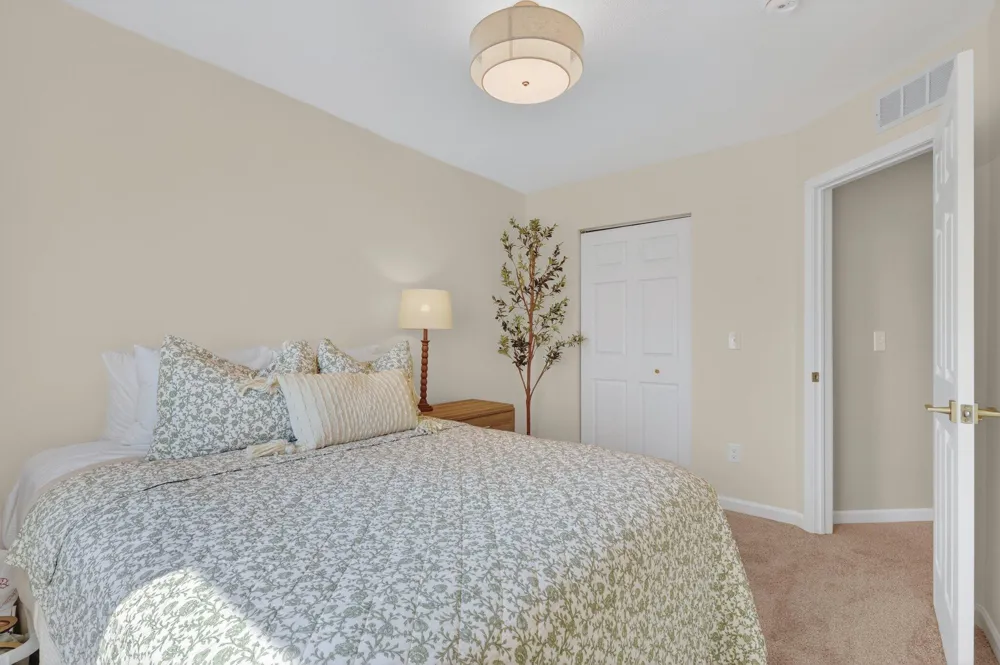 4628 Glen Haven Drive SE Kentwood City, MI 49512