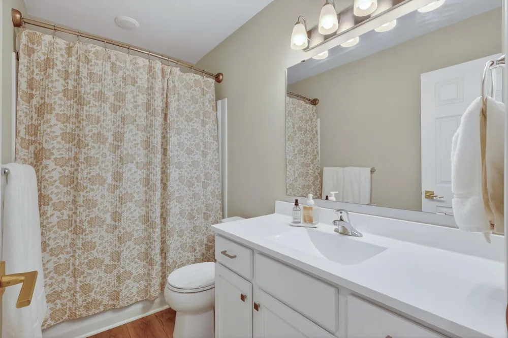 4628 Glen Haven Drive SE Kentwood City, MI 49512