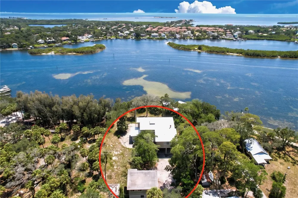 1275 MICKLER LANE Tarpon Springs, FL 34689