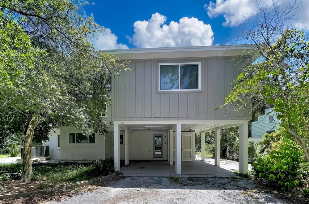 1275 MICKLER LANE Tarpon Springs, FL 34689