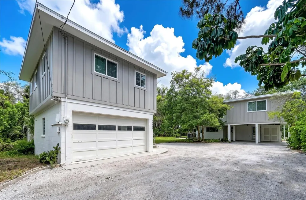 1275 MICKLER LANE Tarpon Springs, FL 34689