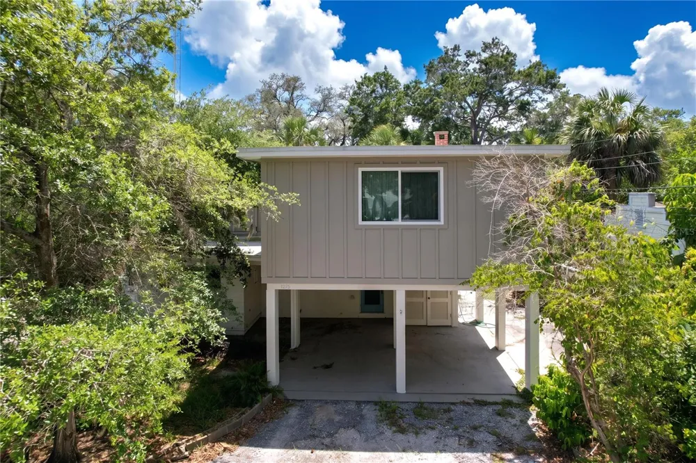 1275 MICKLER LANE Tarpon Springs, FL 34689