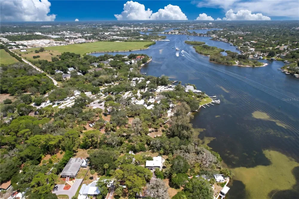1275 MICKLER LANE Tarpon Springs, FL 34689