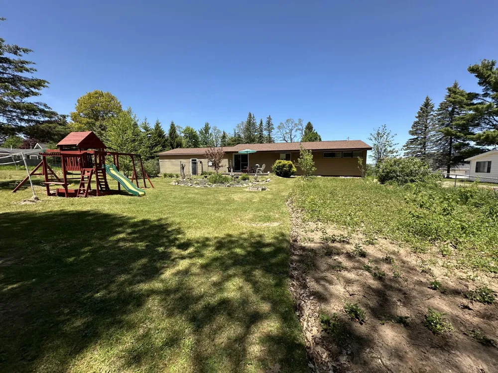 1807 S Lake Mitchell Drive Cherry Grove Township, MI 49601