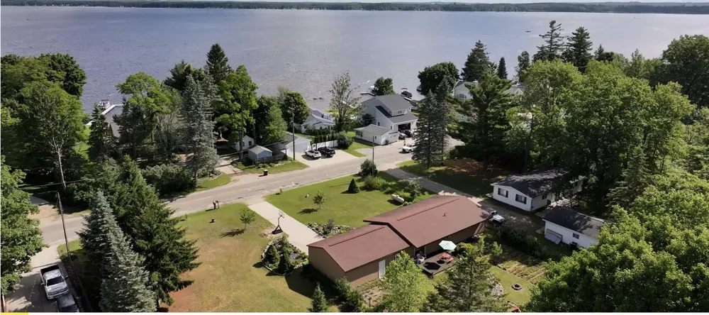 1807 S Lake Mitchell Drive Cherry Grove Township, MI 49601