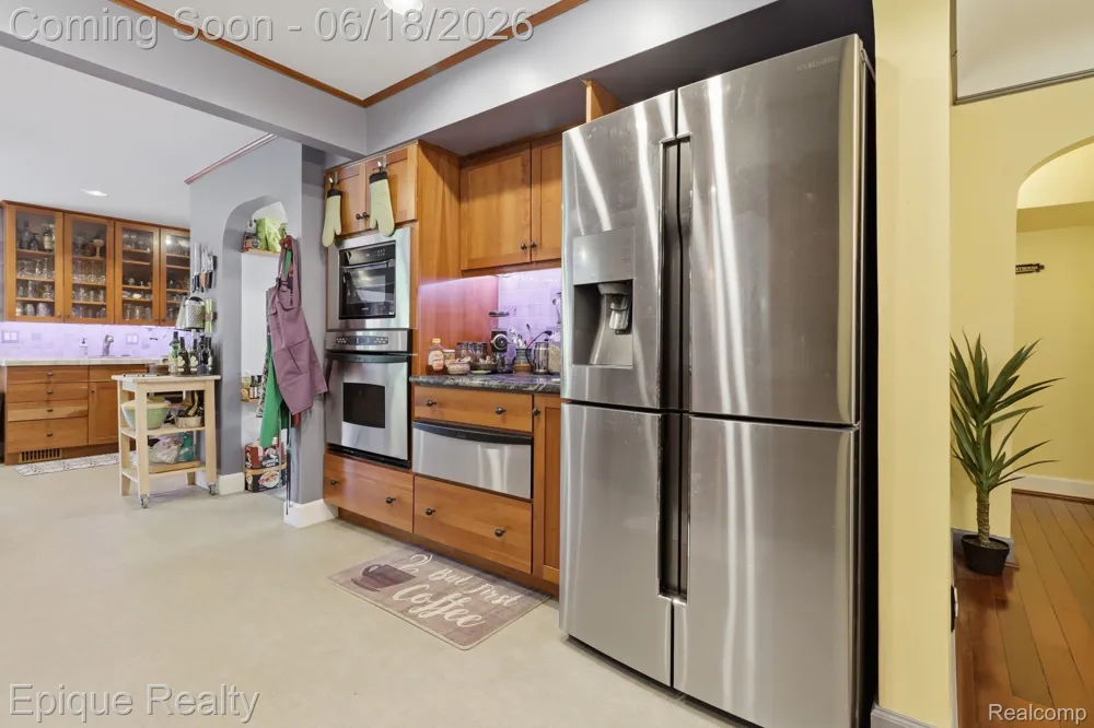 21085 Metroview Road Farmington Hills City, MI 48335