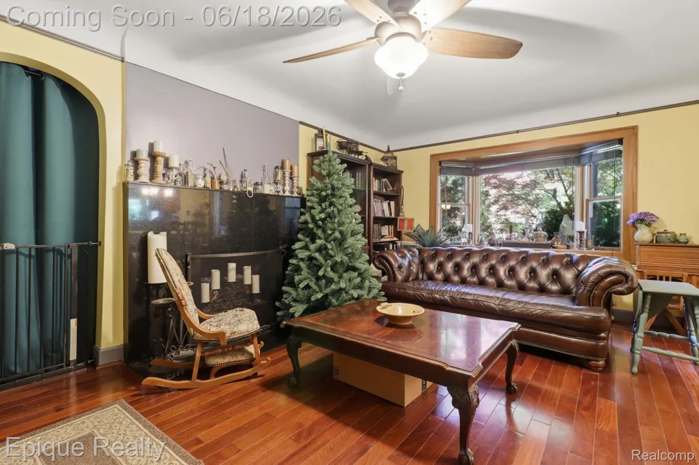 21085 Metroview Road Farmington Hills City, MI 48335