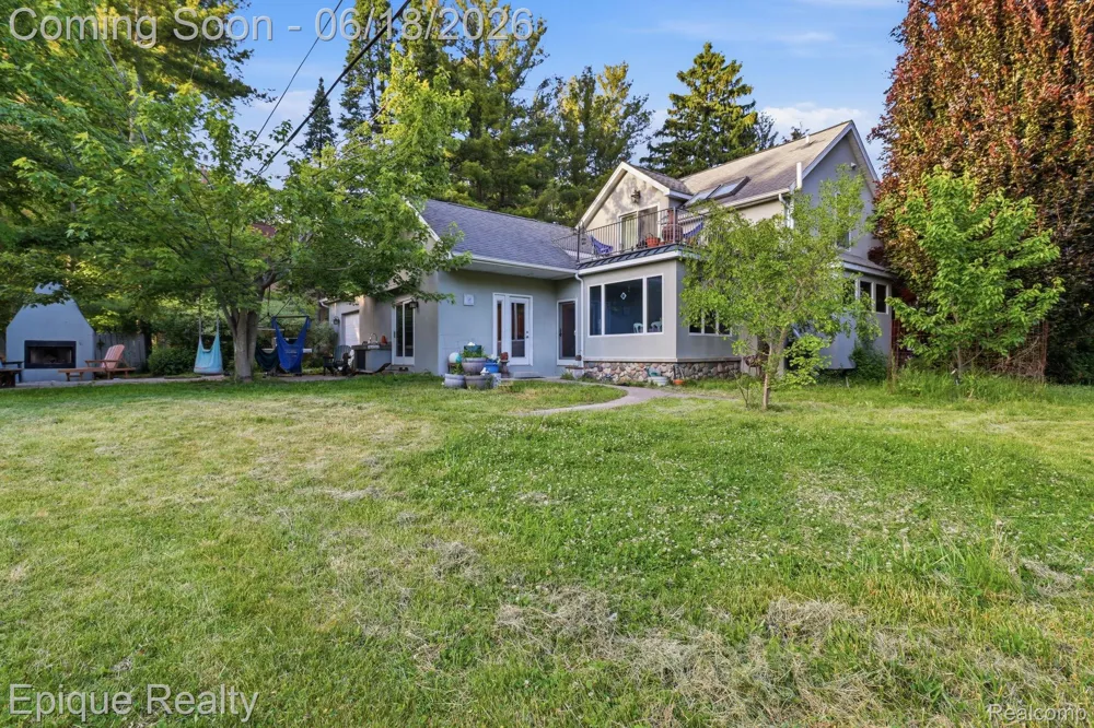 21085 Metroview Road Farmington Hills City, MI 48335