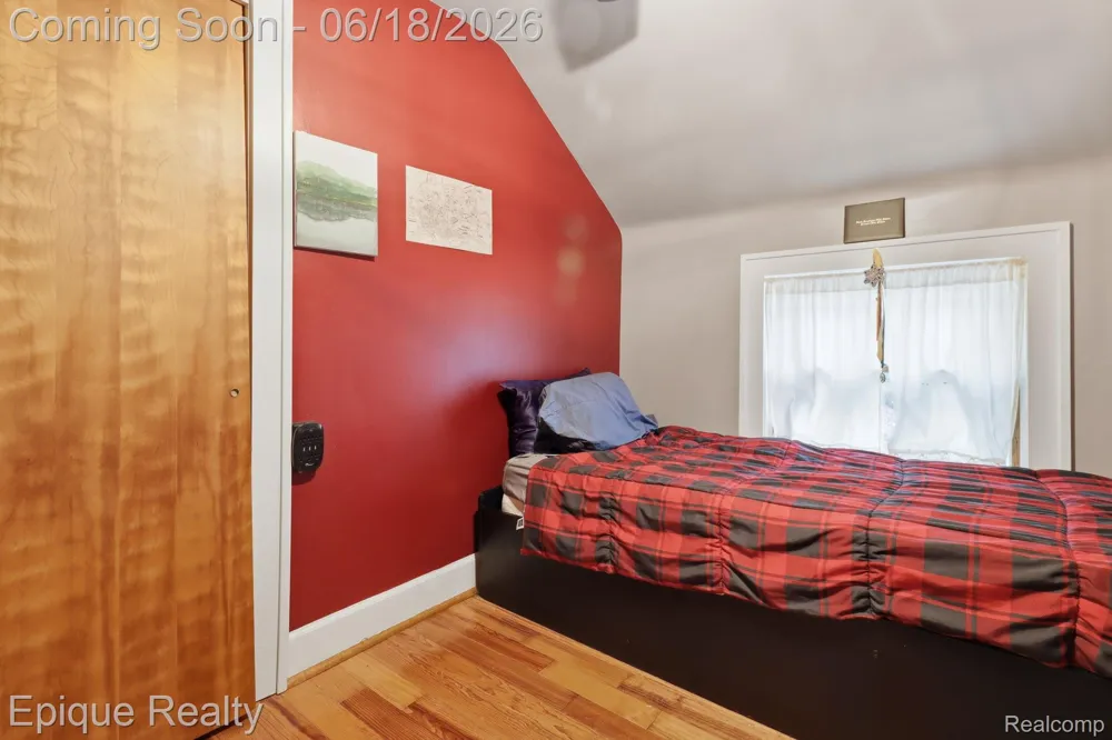 21085 Metroview Road Farmington Hills City, MI 48335