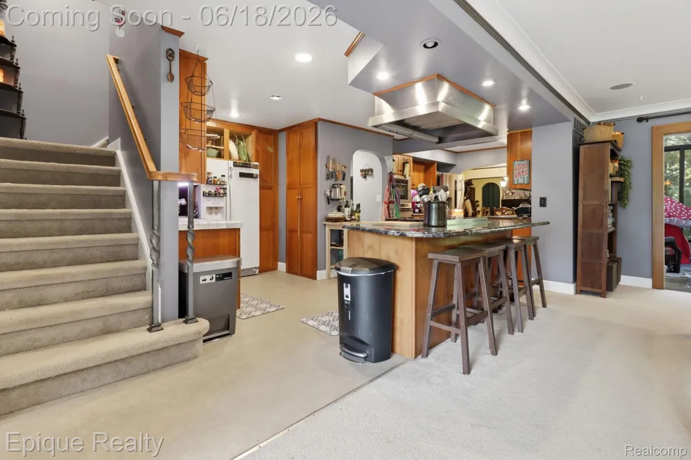 21085 Metroview Road Farmington Hills City, MI 48335