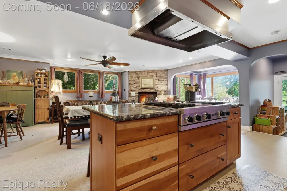 21085 Metroview Road Farmington Hills City, MI 48335